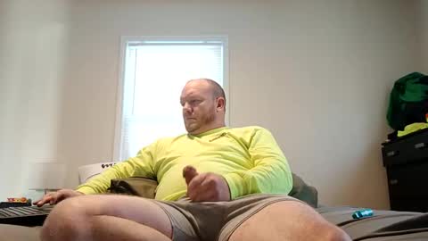 Snapshot of comegetmeinthemorning chatting on February 21, 2025, 2:59 pm comegetmeinthemorning online show from February 21, 2025, 2:59 pm