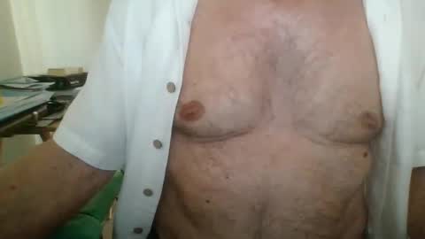 Snapshot of comeonmymouth chatting on September 27, 2025, 6:57 pm comeonmymouth online show from September 27, 2025, 6:57 pm