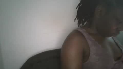 Snapshot of comicalcara chatting on January 22, 2025, 9:46 am Cara online show from January 22, 2025, 9:46 am