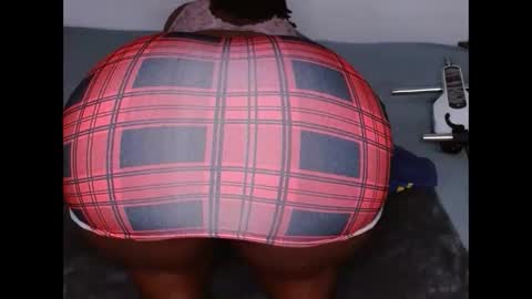 Snapshot of comicalcara chatting on November 3, 2025, 11:15 pm Cara online show from November 3, 2025, 11:15 pm