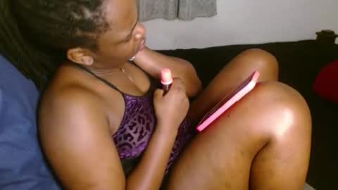 Cara online show from November 30, 2025, 10:36 pm