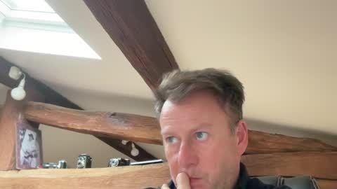 compay69 online show from December 17, 2024, 12:43 pm