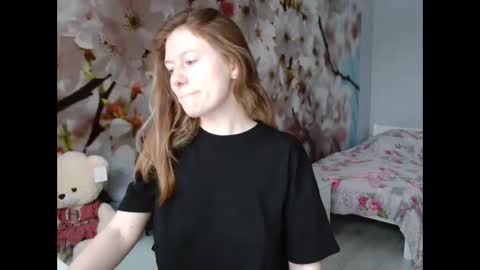 Snapshot of connie_daw chatting on December 18, 2024, 5:59 am Connie Daw online show from December 18, 2024, 5:59 am