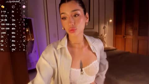 Snapshot of connie_deep chatting on November 24, 2025, 9:42 am connie online show from November 24, 2025, 9:42 am