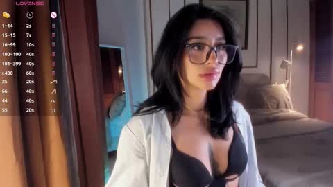 Snapshot of connie_deep chatting on November 28, 2025, 9:45 am connie online show from November 28, 2025, 9:45 am