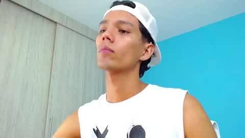 Connor online show from October 3, 2025, 4:09 am