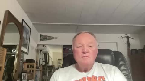 cookoosnest online show from October 22, 2025, 4:35 am