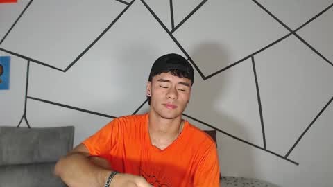 Snapshot of cooper_shiro chatting on December 15, 2025, 3:16 pm shiro online show from December 15, 2025, 3:16 pm