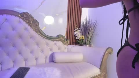 Snapshot of coraliebronson chatting on November 29, 2025, 10:35 pm Coralie Bronson online show from November 29, 2025, 10:35 pm