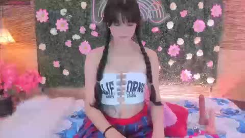 Snapshot of coralinexxx07 chatting on September 16, 2025, 12:00 am Coraline uwu Bienvenidos al dulce mundo de Coraline Hola amores soy Coraline Una chica tierna juguetona online show from September 16, 2025, 12:00 am