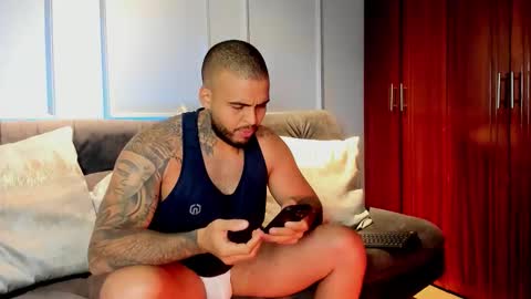 Snapshot of coreymartinez_ chatting on November 9, 2025, 4:00 am DaveMonsalve online show from November 9, 2025, 4:00 am