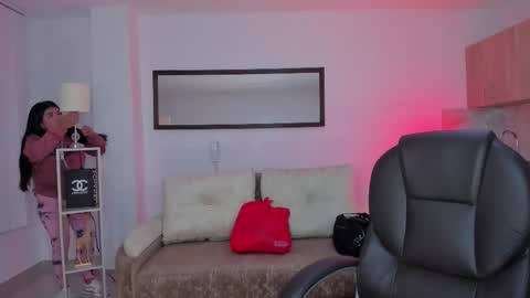 Snapshot of corina_white chatting on September 29, 2025, 11:04 am Corina White online show from September 29, 2025, 11:04 am
