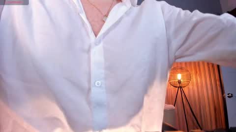 Corinne Russo online show from March 6, 2025, 3:57 am