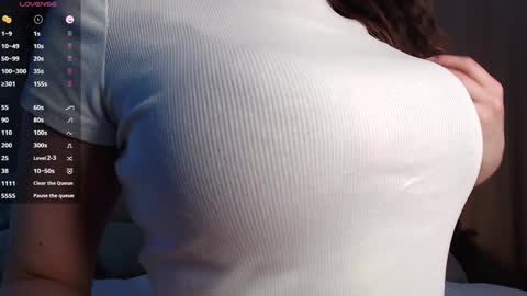 Snapshot of cosmos_baby chatting on January 5, 2025, 9:05 am Luna online show from January 5, 2025, 9:05 am