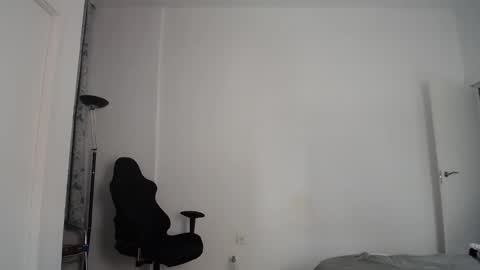 costantine helena24 online show from November 24, 2025, 12:05 pm