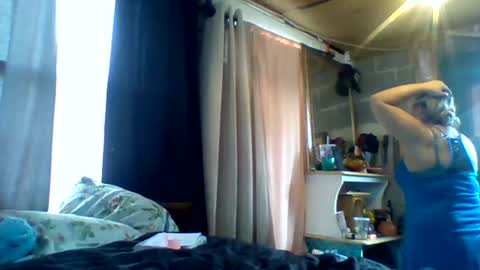 Snapshot of cotybonilla chatting on February 7, 2025, 6:34 pm Leftys Way online show from February 7, 2025, 6:34 pm