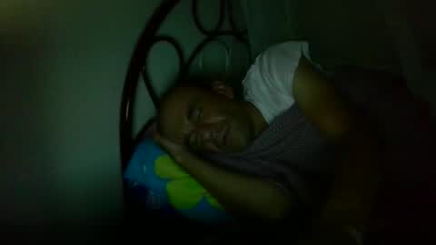 couple_hot86 online show from December 1, 2025, 5:23 am