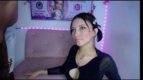 Snapshot of couple_no_limits22 chatting on November 3, 2025, 11:59 pm couple_no_limits22 online show from November 3, 2025, 11:59 pm