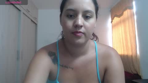 ALEJANDRO Y EMILY  online show from September 27, 2025, 6:02 pm