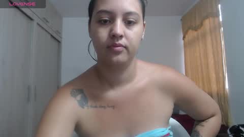  ALEJANDRO Y EMILY  online show from September 30, 2025, 12:54 pm