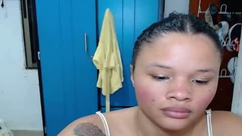 Snapshot of couple_sexy8 chatting on December 9, 2024, 11:13 pm SOPHIE Y CAMILO online show from December 9, 2024, 11:13 pm