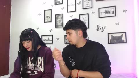 Snapshot of coupsextop chatting on January 20, 2025, 4:32 am Juli and Liam online show from January 20, 2025, 4:32 am