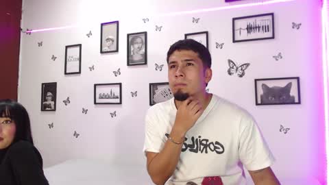 Snapshot of coupsextop chatting on February 9, 2025, 4:46 am Juli and Liam online show from February 9, 2025, 4:46 am