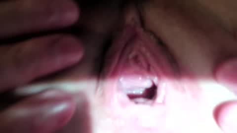 Snapshot of courtney_luv chatting on February 19, 2025, 5:27 pm Im Courtney Nice to meet youFollow meInstagram courtneyluv778 online show from February 19, 2025, 5:27 pm