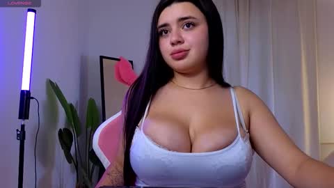 Snapshot of courtneyk_ chatting on October 8, 2025, 2:47 pm Courtney online show from October 8, 2025, 2:47 pm
