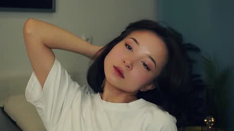 Yui online show from January 30, 2025, 7:07 am