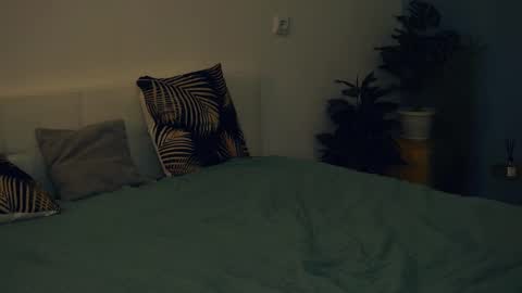 Yui online show from February 10, 2025, 4:36 pm