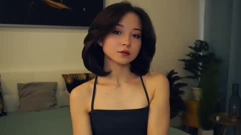 Yui online show from February 11, 2025, 8:15 am