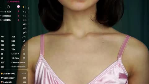 Yui online show from March 9, 2025, 1:48 pm