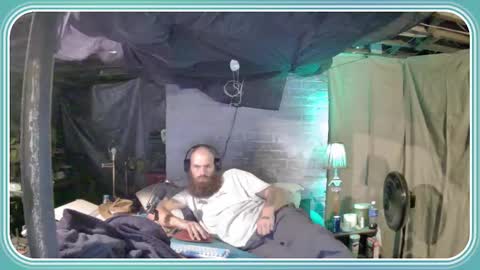 cowboy_n_toy online show from November 15, 2025, 7:49 am