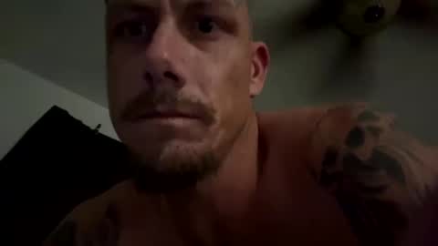 Snapshot of coxcummins7 chatting on October 15, 2025, 10:15 am coxcummins7 online show from October 15, 2025, 10:15 am