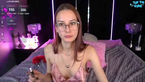 Snapshot of cozymell chatting on December 16, 2024, 1:43 pm cozymell online show from December 16, 2024, 1:43 pm