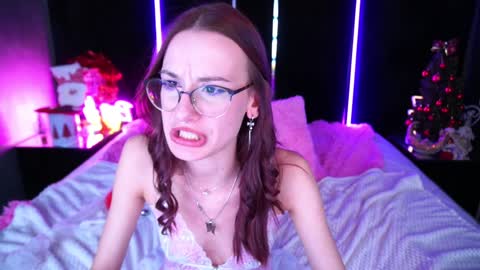 Snapshot of cozymell chatting on January 1, 2025, 3:23 am cozymell online show from January 1, 2025, 3:23 am