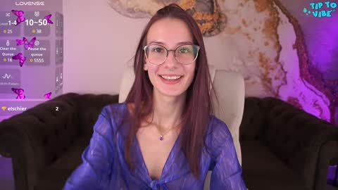 Snapshot of cozymell chatting on February 2, 2025, 6:58 am cozymell online show from February 2, 2025, 6:58 am