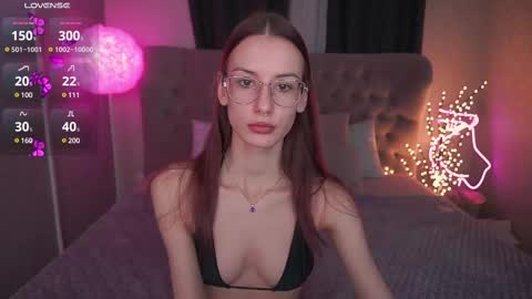 Snapshot of cozymell chatting on March 1, 2025, 7:08 am cozymell online show from March 1, 2025, 7:08 am