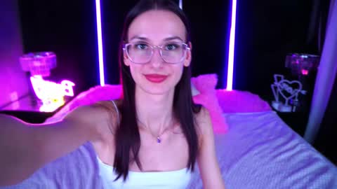 Snapshot of cozymell chatting on March 4, 2025, 10:02 am cozymell online show from March 4, 2025, 10:02 am