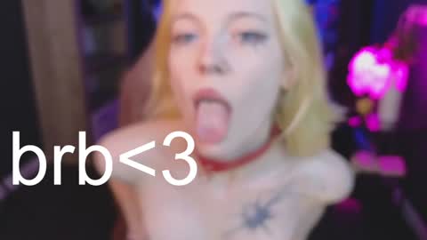 Snapshot of crackling_tati chatting on December 11, 2024, 11:43 pm Tati online show from December 11, 2024, 11:43 pm