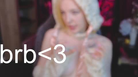 Snapshot of crackling_tati chatting on December 15, 2024, 12:07 am Tati online show from December 15, 2024, 12:07 am