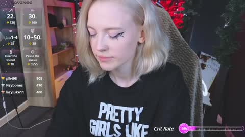 Snapshot of crackling_tati chatting on December 26, 2024, 3:38 am Tati online show from December 26, 2024, 3:38 am