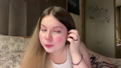 Snapshot of crave_elise chatting on November 30, 2025, 5:39 pm Elise online show from November 30, 2025, 5:39 pm