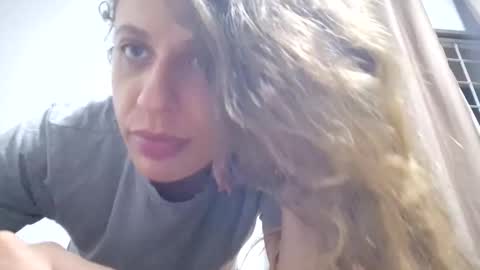 Snapshot of cravingustwoo chatting on October 19, 2025, 3:29 am cravingustwoo online show from October 19, 2025, 3:29 am