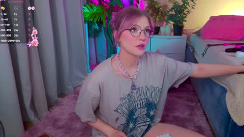 Snapshot of crazy__wine chatting on December 5, 2024, 5:37 am Sonya online show from December 5, 2024, 5:37 am