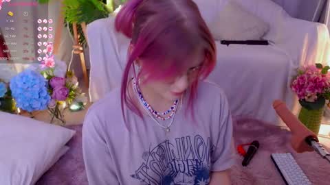 Snapshot of crazy__wine chatting on February 14, 2025, 2:33 pm Sonya online show from February 14, 2025, 2:33 pm