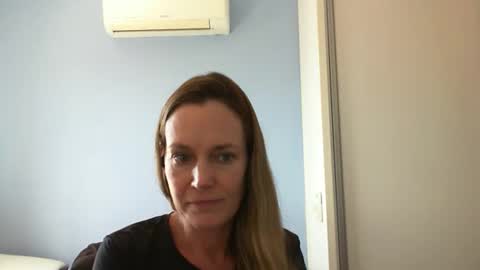 Anny online show from September 17, 2025, 4:41 pm