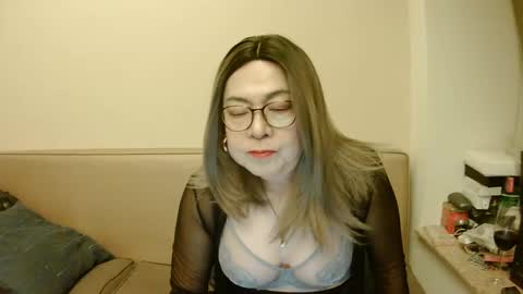 Snapshot of crazychika chatting on March 1, 2025, 8:42 pm Kelly online show from March 1, 2025, 8:42 pm