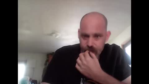 Snapshot of crazyheratic8 chatting on October 19, 2025, 8:42 pm crazyheratic8 online show from October 19, 2025, 8:42 pm